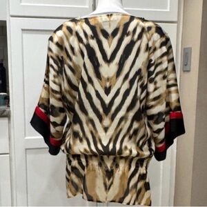 Chicos Animal Print Top w Red Accents Tunic Large US (size 2 Chico size chart)